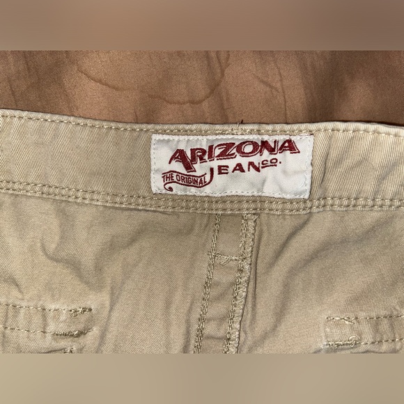 Men’s Arizona Khaki shorts! - Picture 3 of 4